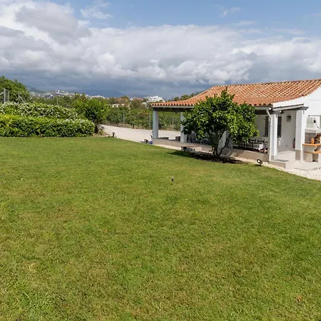 La Casa De Aguacates Entre Marbella, Benahavis Y Estepona